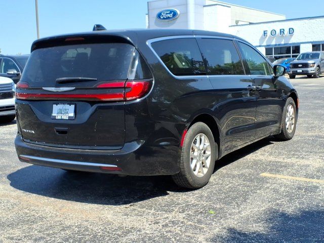 Used 2023 Chrysler Pacifica - photo 30