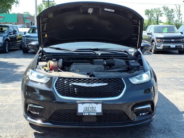 Used 2023 Chrysler Pacifica - photo 35