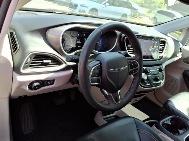 Used 2023 Chrysler Pacifica - photo 10