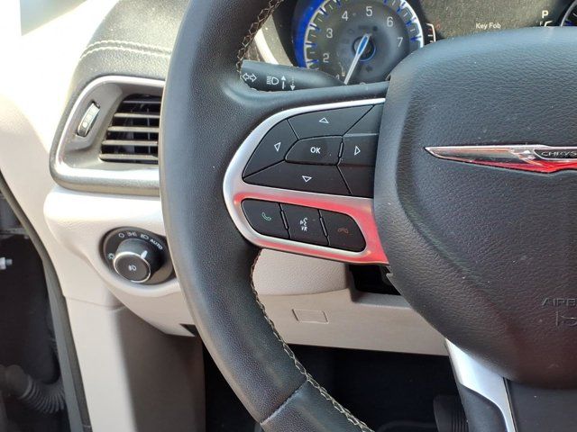 Used 2023 Chrysler Pacifica - photo 19