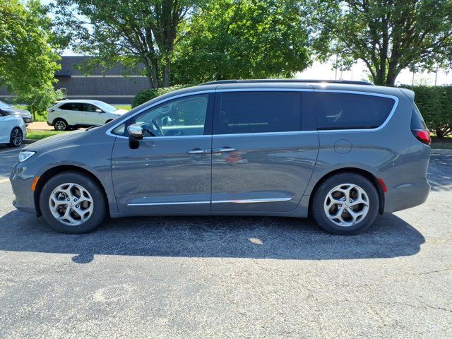 Used 2023 Chrysler Pacifica - photo 6