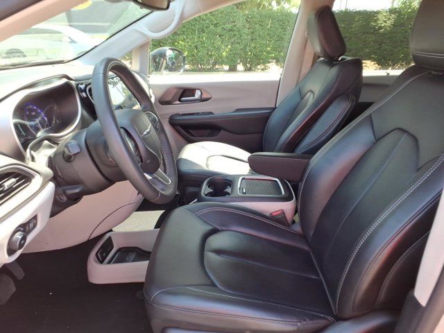 Used 2024 Chrysler Pacifica - photo 27
