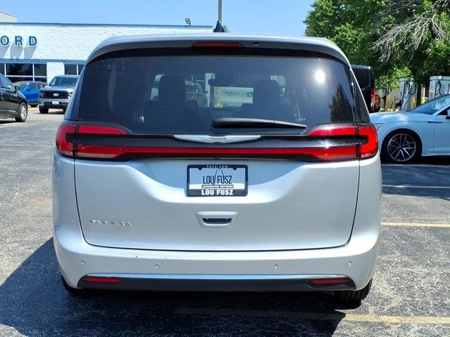 Used 2024 Chrysler Pacifica - photo 33