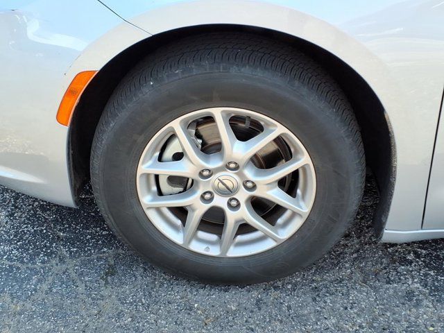 Used 2024 Chrysler Pacifica - photo 34