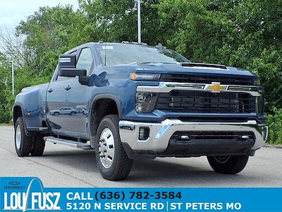 New 2025 Chevrolet Silverado 3500 LT Crew Cab 4WD Pickup for sale #C252006 - photo 1