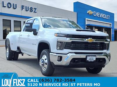 New 2025 Chevrolet Silverado 3500 LT Crew Cab 4WD Pickup for sale #C252219 - photo 1