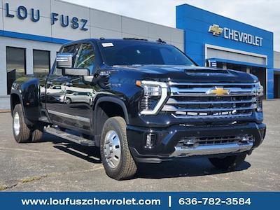 2025 Chevrolet Silverado 3500 Crew Cab 4WD, Pickup for sale #CF251297 - photo 1