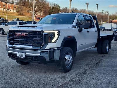 2025 GMC Sierra 3500 Crew Cab 4WD, Flatbed Truck for sale #BF330666 - photo 1