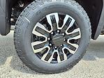 New 2025 GMC Sierra 2500 Denali Ultimate Crew Cab 4WD Pickup for sale #BF330779 - photo 33