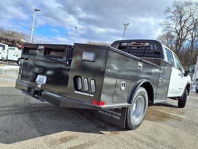 New 2026 GMC Sierra 3500 Crew Cab Flatbed Truck for sale #BF330867 - photo 2