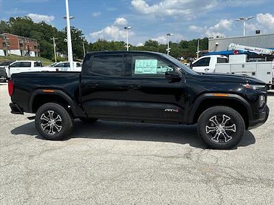 2024 GMC Canyon Crew Cab 4WD, Pickup for sale #BG340160 - photo 1