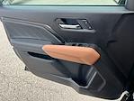 New 2025 GMC Canyon AT4 Crew Cab 4WD Pickup for sale #BG340235 - photo 15