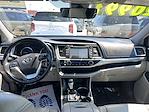 Used 2017 Toyota Highlander XLE 4x4 SUV for sale #252863A - photo 16