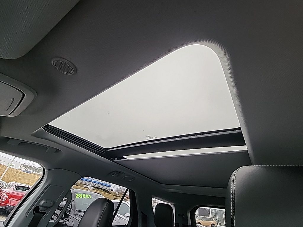 Used 2023 Ford Explorer - photo 24