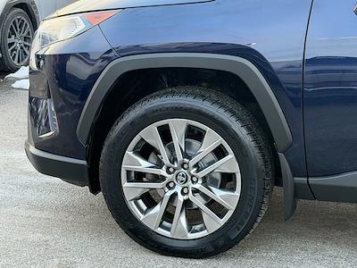 Used 2019 Toyota RAV4 - photo 1