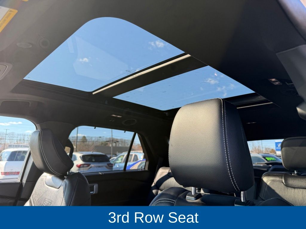 Used 2023 Ford Explorer - photo 9