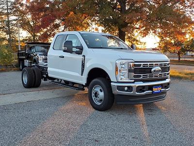 2026 Ford F-350 Super Cab DRW 4WD Cab Chassis for sale #269020 - photo 1