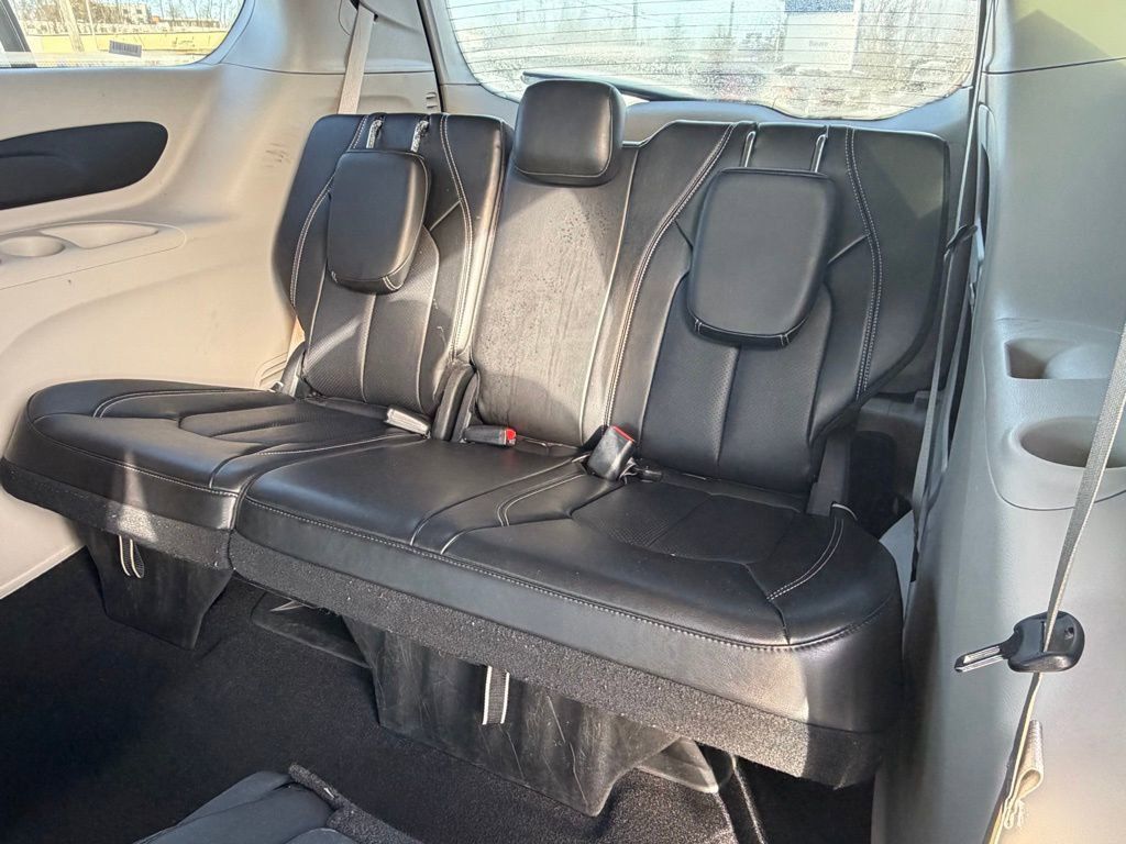 Used 2024 Chrysler Pacifica - photo 16