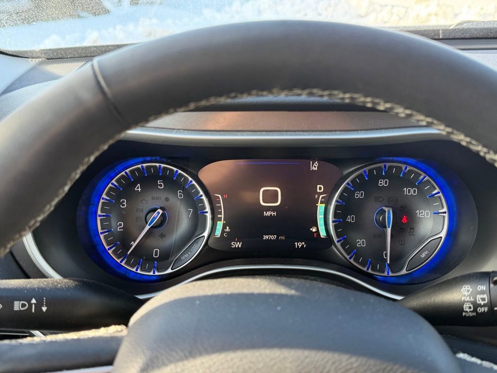Used 2024 Chrysler Pacifica - photo 19