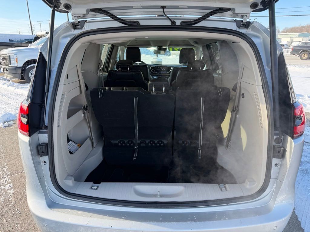 Used 2024 Chrysler Pacifica - photo 22