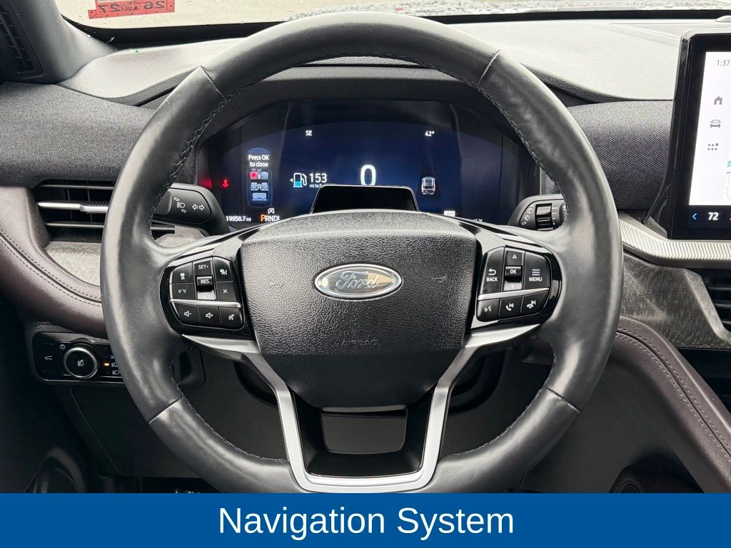 Used 2025 Ford Explorer - photo 10