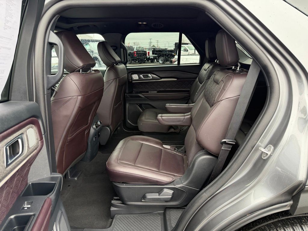 Used 2025 Ford Explorer - photo 22
