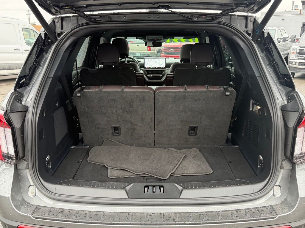 Used 2025 Ford Explorer - photo 24