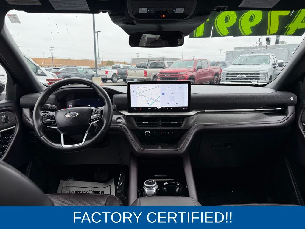 Used 2025 Ford Explorer - photo 6