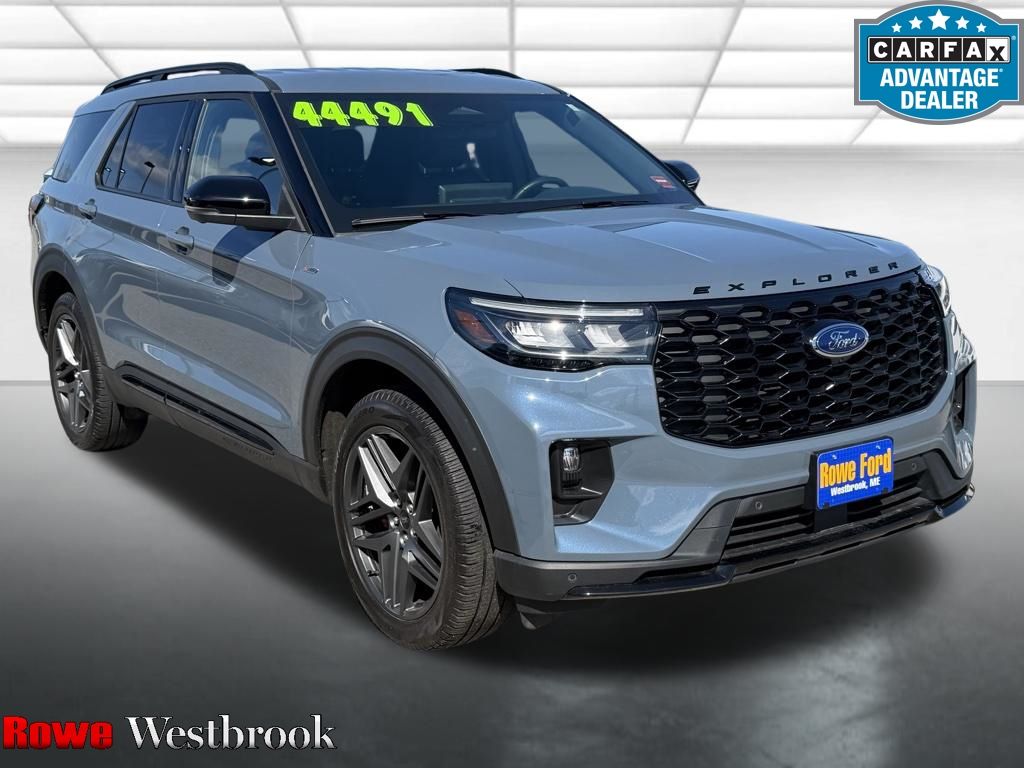 Used 2025 Ford Explorer - photo 1