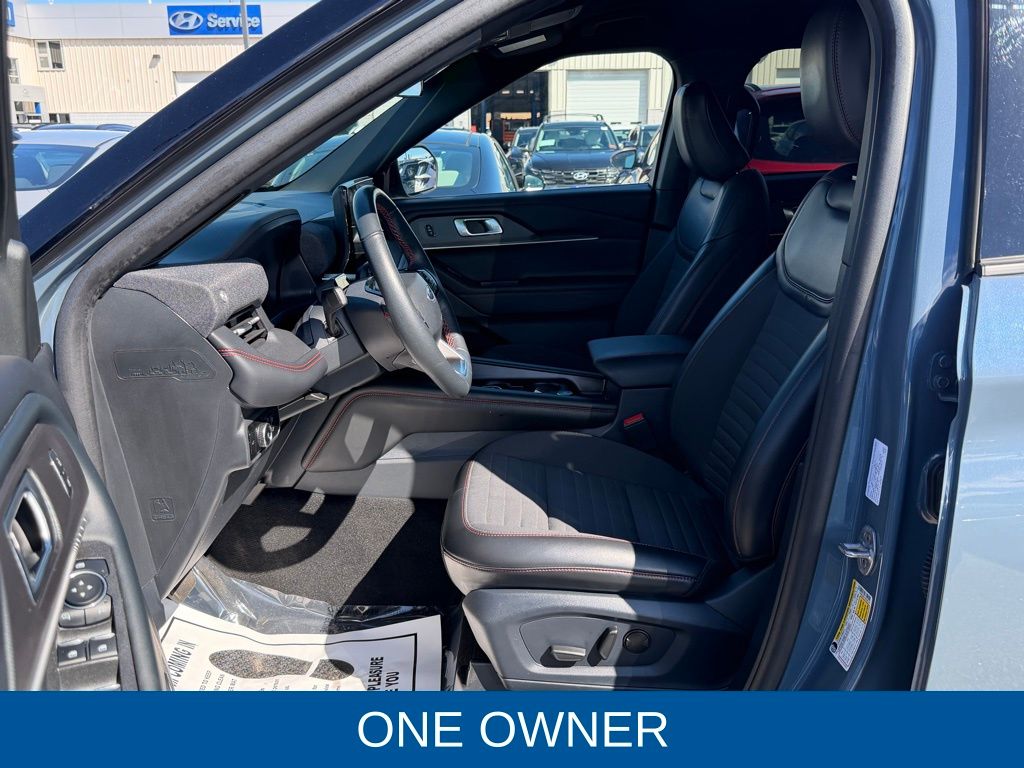 Used 2025 Ford Explorer - photo 12