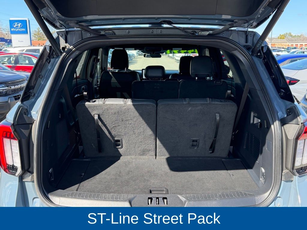 Used 2025 Ford Explorer - photo 16