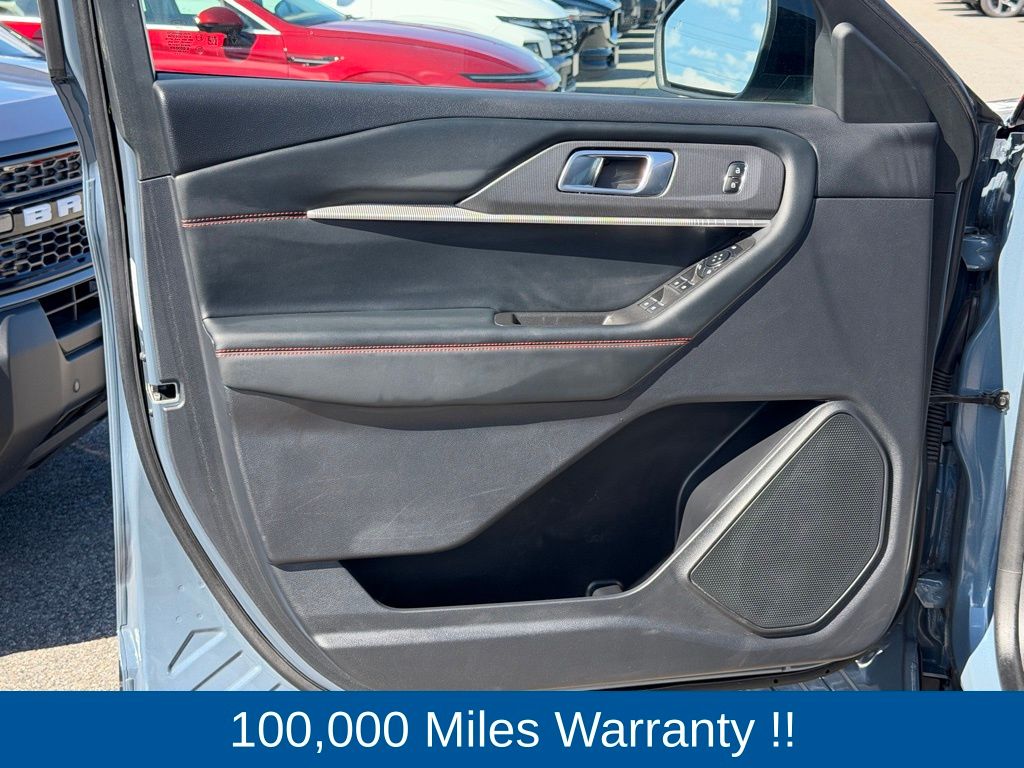 Used 2025 Ford Explorer - photo 10