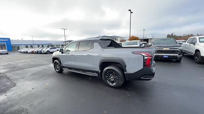 2025 Chevrolet Silverado EV Crew Cab 4WD, Pickup for sale #CT5131 - photo 2