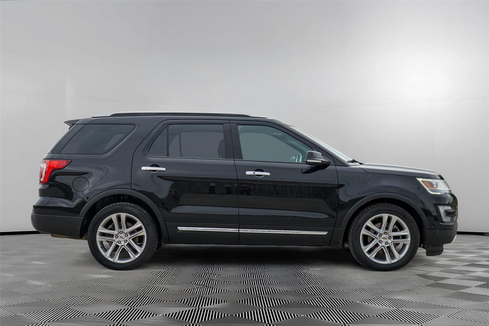 Used 2017 Ford Explorer - photo 6