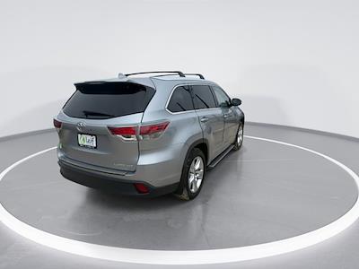 Used 2015 Toyota Highlander Limited Platinum for sale #56089631 - photo 2