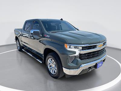 Used 2025 Chevrolet Silverado 1500 - photo 1