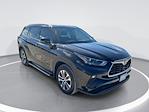 Used 2022 Toyota Highlander XLE for sale #C9241071 - photo 1
