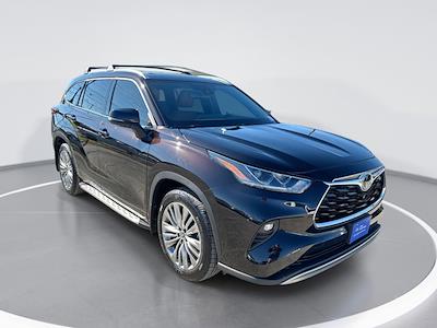 Used 2022 Toyota Highlander Platinum for sale #C9242201 - photo 1