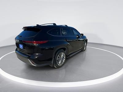 Used 2022 Toyota Highlander Platinum for sale #C9242201 - photo 2