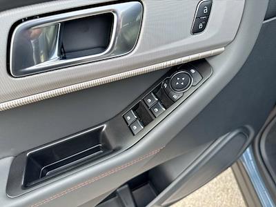 Used 2025 Ford Explorer - photo 1