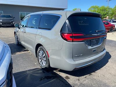 2022 Chrysler Pacifica FWD Minivan for sale #25U1506A - photo 2