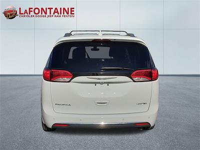 2019 Chrysler Pacifica FWD Minivan for sale #25U1923A - photo 2
