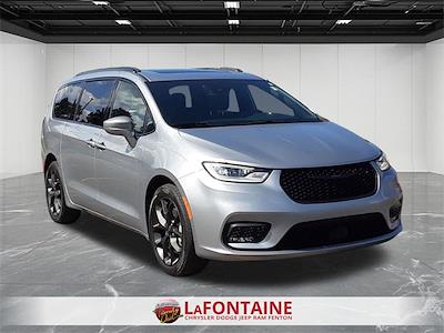 2021 Chrysler Pacifica AWD Minivan for sale #25U2023A - photo 1