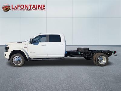 New 2026 Ram 5500 Tradesman Crew Cab 4WD 11' 4" CM Truck Beds Aluminum Flatbed Truck with Gooseneck Hitch for sale #26UC174 - photo 1