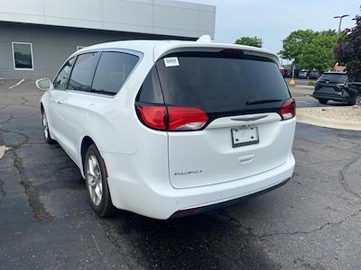 2020 Chrysler Pacifica FWD Minivan for sale #5U0410S - photo 2