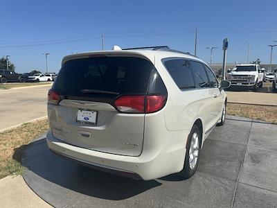 2020 Chrysler Pacifica FWD Minivan for sale #SEA09816A - photo 2