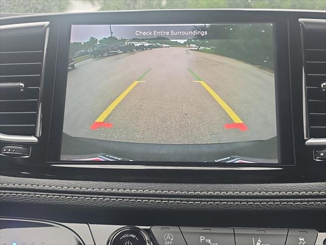 Used 2024 Chrysler Pacifica - photo 16