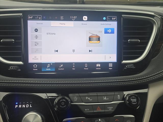 Used 2024 Chrysler Pacifica - photo 18