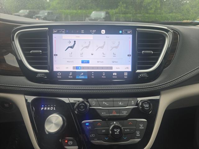 Used 2024 Chrysler Pacifica - photo 19
