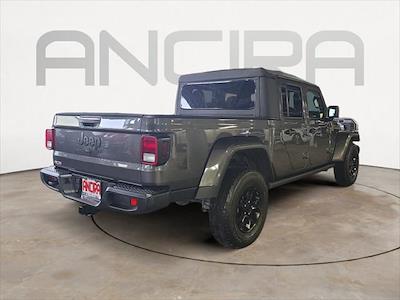 Used 2023 Jeep Gladiator - photo 2
